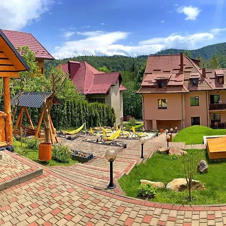 краса карпат 酒店 *